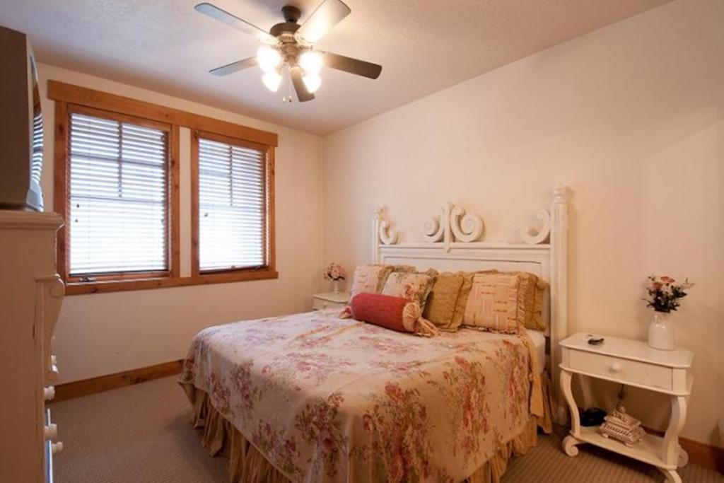 Town Point Condos By Park City Vacations Rom bilde