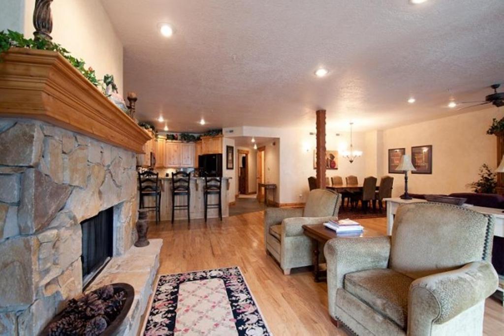Town Point Condos By Park City Vacations Rom bilde