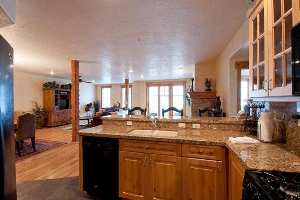 Town Point Condos By Park City Vacations Rom bilde
