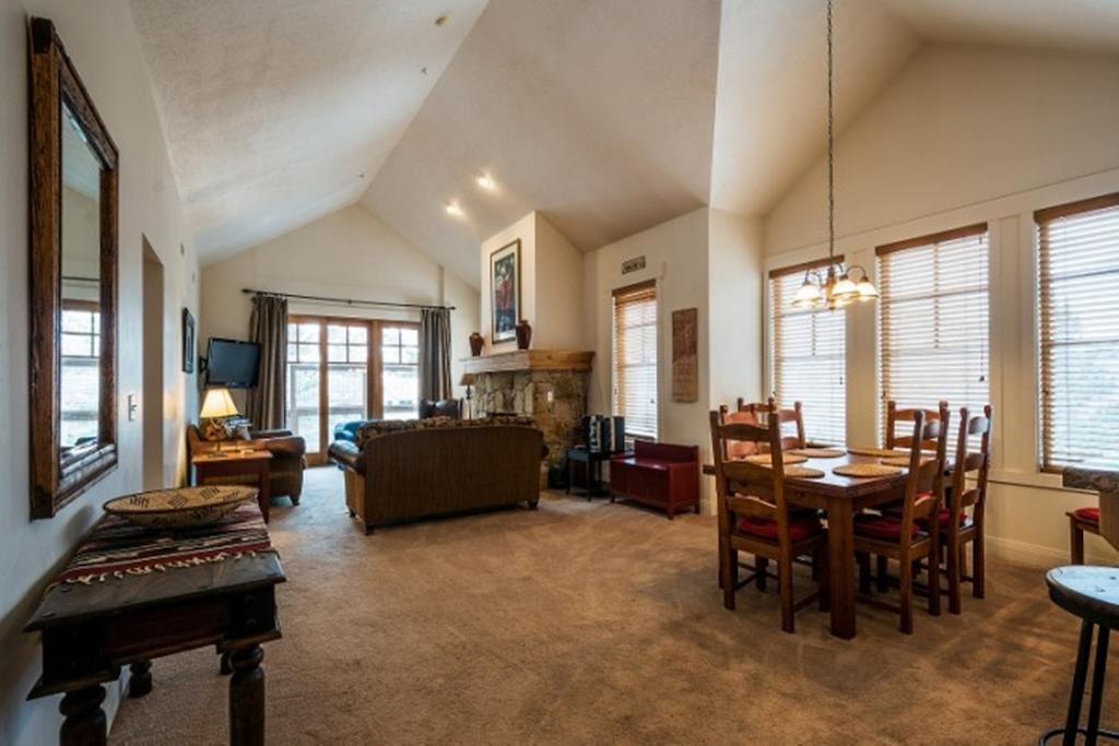 Town Point Condos By Park City Vacations Rom bilde