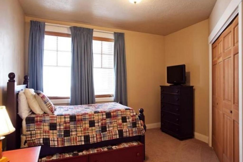 Town Point Condos By Park City Vacations Rom bilde