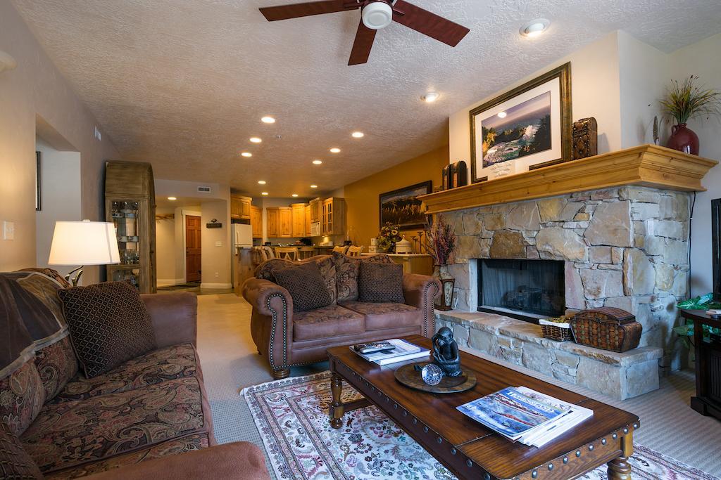 Town Point Condos By Park City Vacations Rom bilde