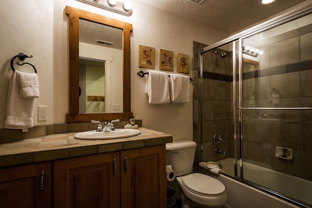 Town Point Condos By Park City Vacations Rom bilde